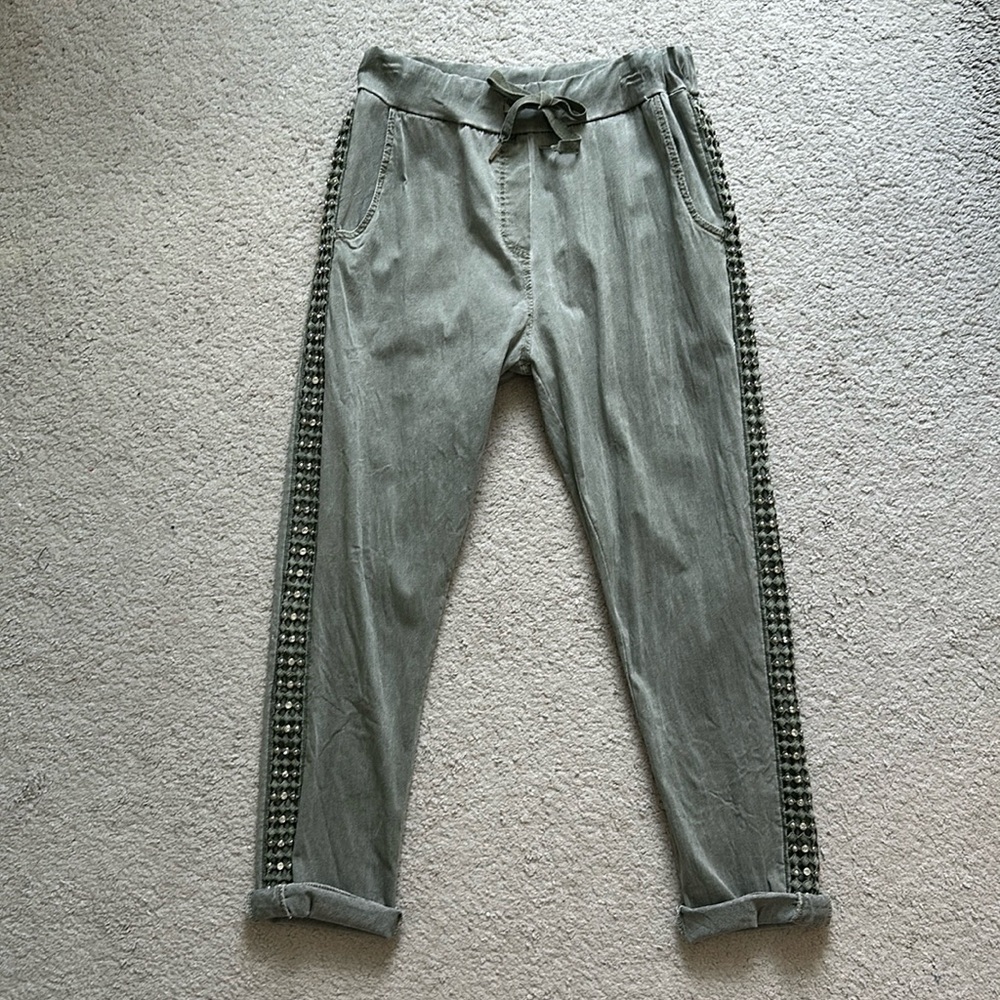 Rhinestone detailed pants